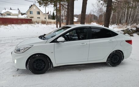 Hyundai Solaris II рестайлинг, 2013 год, 930 000 рублей, 3 фотография