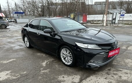 Toyota Camry, 2019 год, 3 100 000 рублей, 2 фотография