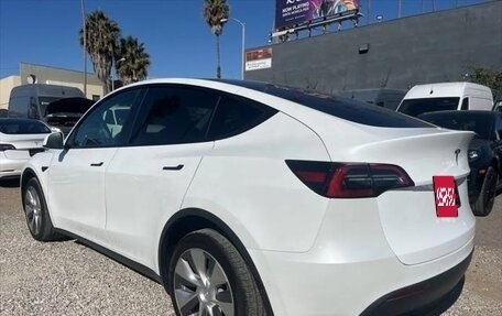 Tesla Model Y I, 2021 год, 526 867 296 рублей, 5 фотография