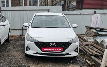 Hyundai Solaris II рестайлинг, 2021 год, 1 300 000 рублей, 2 фотография