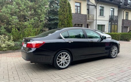 Honda Accord IX рестайлинг, 2013 год, 1 690 000 рублей, 2 фотография