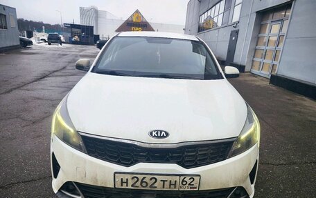 KIA Rio IV, 2020 год, 1 697 000 рублей, 1 фотография