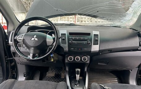 Mitsubishi Outlander III рестайлинг 3, 2008 год, 645 000 рублей, 12 фотография