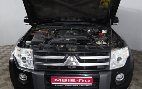 Mitsubishi Pajero IV, 2011 год, 1 848 000 рублей, 31 фотография