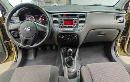 KIA Rio II, 2011 год, 670 000 рублей, 7 фотография