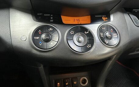 Toyota RAV4, 2011 год, 1 780 000 рублей, 16 фотография