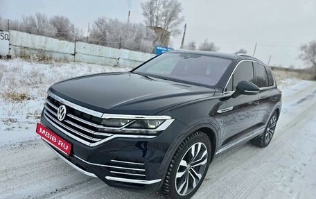 Volkswagen Touareg III, 2020 год, 6 750 000 рублей, 2 фотография