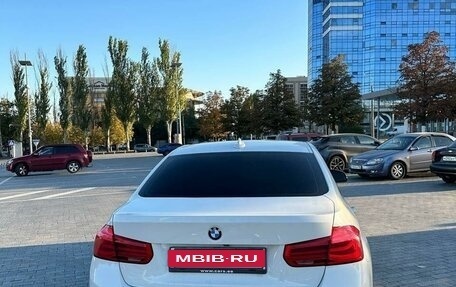 BMW 3 серия, 2018 год, 2 410 000 рублей, 3 фотография