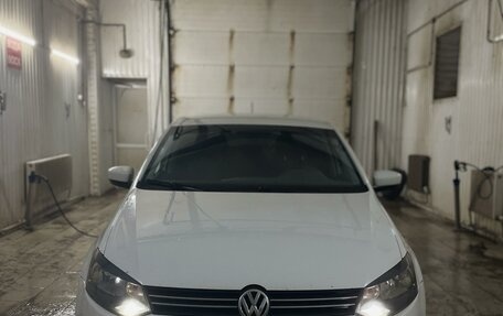 Volkswagen Polo VI (EU Market), 2014 год, 699 990 рублей, 1 фотография