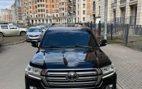 Toyota Land Cruiser 200, 2016 год, 6 200 000 рублей, 2 фотография