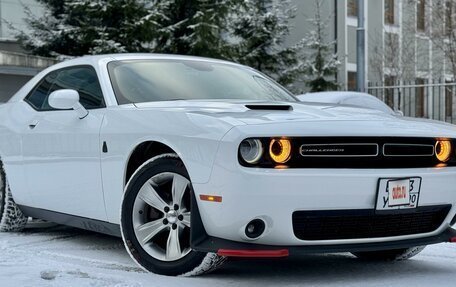 Dodge Challenger III рестайлинг 2, 2019 год, 3 650 000 рублей, 3 фотография