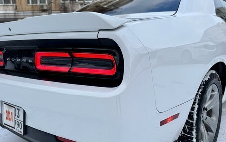 Dodge Challenger III рестайлинг 2, 2019 год, 3 650 000 рублей, 11 фотография