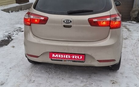 KIA Rio III рестайлинг, 2013 год, 900 000 рублей, 4 фотография