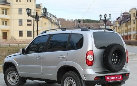 Chevrolet Niva I рестайлинг, 2011 год, 370 000 рублей, 6 фотография