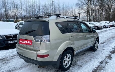 Mitsubishi Outlander III рестайлинг 3, 2008 год, 600 000 рублей, 4 фотография