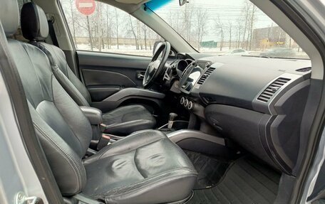 Mitsubishi Outlander III рестайлинг 3, 2007 год, 1 185 100 рублей, 13 фотография