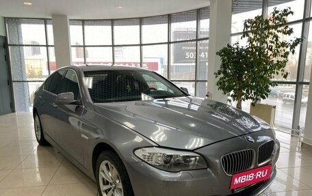 BMW 5 серия, 2011 год, 2 199 000 рублей, 3 фотография