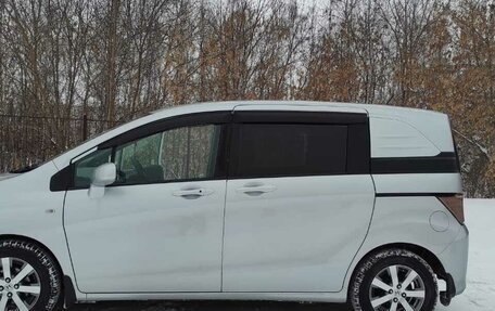 Honda Freed I, 2010 год, 1 300 000 рублей, 20 фотография