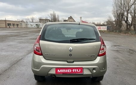 Renault Logan I, 2010 год, 700 000 рублей, 4 фотография