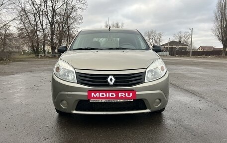 Renault Logan I, 2010 год, 700 000 рублей, 3 фотография