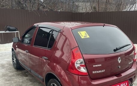 Renault Sandero I, 2011 год, 700 000 рублей, 2 фотография