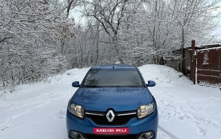 Renault Logan II, 2015 год, 860 000 рублей, 1 фотография