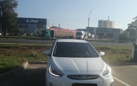 Hyundai Solaris II рестайлинг, 2014 год, 1 080 000 рублей, 2 фотография