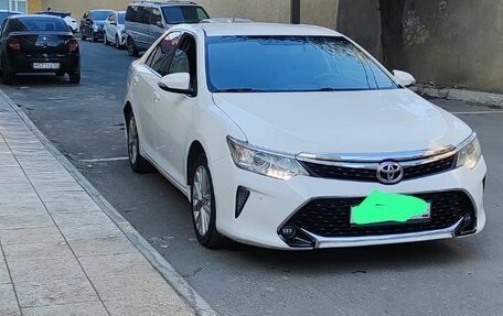 Toyota Camry, 2017 год, 1 570 000 рублей, 3 фотография