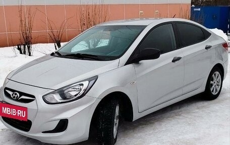 Hyundai Solaris II рестайлинг, 2014 год, 700 000 рублей, 4 фотография