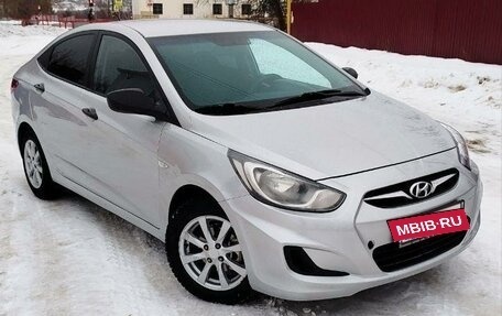 Hyundai Solaris II рестайлинг, 2014 год, 700 000 рублей, 3 фотография