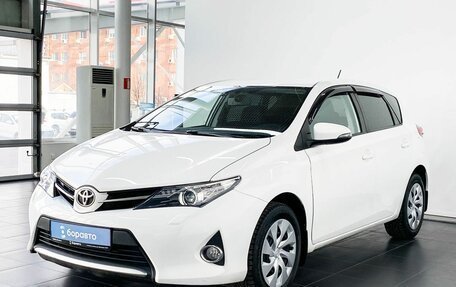 Toyota Auris II, 2013 год, 1 350 000 рублей, 2 фотография