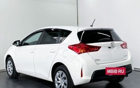 Toyota Auris II, 2013 год, 1 350 000 рублей, 3 фотография