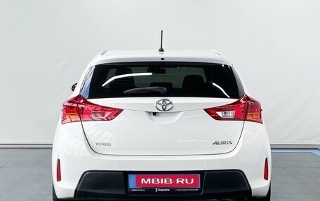 Toyota Auris II, 2013 год, 1 350 000 рублей, 18 фотография