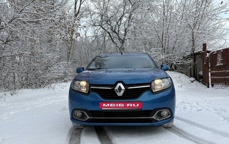 Renault Logan II, 2015 год, 860 000 рублей, 11 фотография