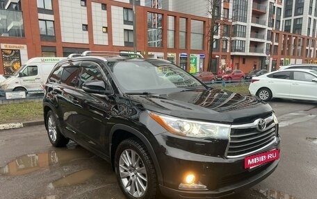 Toyota Highlander III, 2014 год, 3 550 000 рублей, 2 фотография