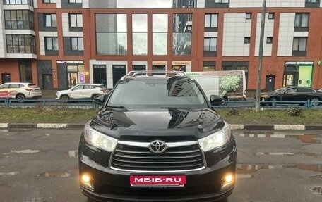 Toyota Highlander III, 2014 год, 3 550 000 рублей, 7 фотография