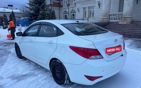 Hyundai Solaris II рестайлинг, 2015 год, 750 000 рублей, 9 фотография