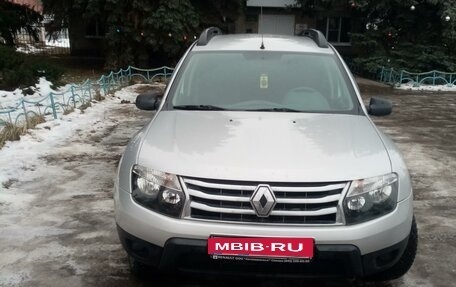 Renault Duster I рестайлинг, 2012 год, 900 000 рублей, 2 фотография