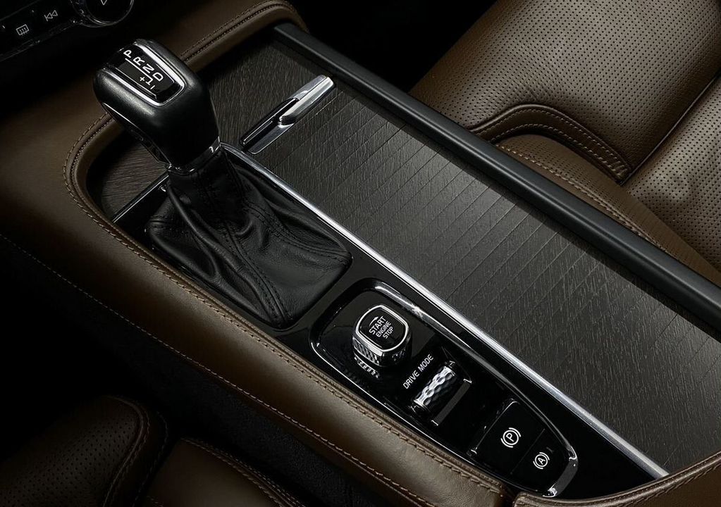 Volvo V90 Cross Country, 2017 год, 3 245 000 рублей, 19 фотография