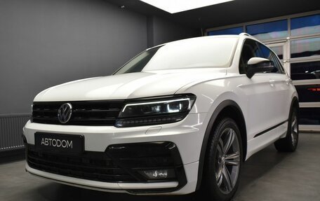 Volkswagen Tiguan II, 2018 год, 2 499 000 рублей, 2 фотография