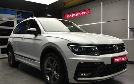 Volkswagen Tiguan II, 2018 год, 2 499 000 рублей, 3 фотография