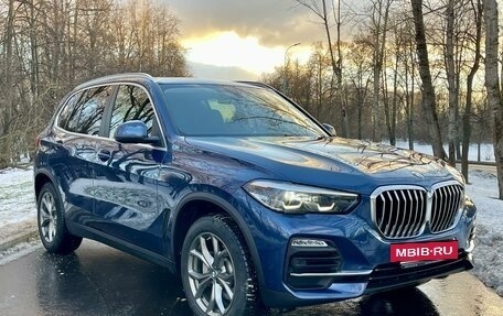 BMW X5, 2021 год, 7 900 000 рублей, 2 фотография