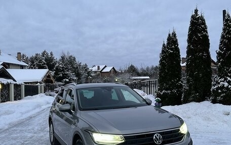 Volkswagen Tiguan II, 2020 год, 2 650 000 рублей, 21 фотография