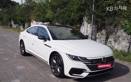 Volkswagen Arteon I, 2021 год, 3 600 000 рублей, 1 фотография