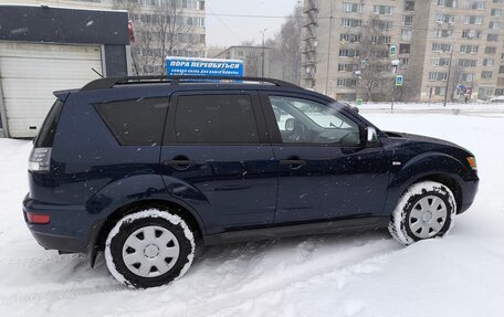 Mitsubishi Outlander III рестайлинг 3, 2011 год, 1 000 000 рублей, 15 фотография