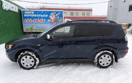 Mitsubishi Outlander III рестайлинг 3, 2011 год, 1 000 000 рублей, 16 фотография