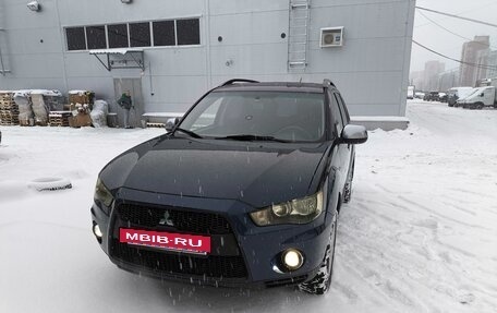 Mitsubishi Outlander III рестайлинг 3, 2011 год, 1 000 000 рублей, 14 фотография