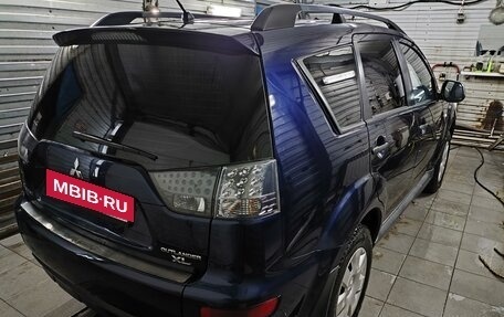 Mitsubishi Outlander III рестайлинг 3, 2011 год, 1 000 000 рублей, 10 фотография