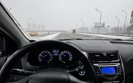 Hyundai Solaris II рестайлинг, 2011 год, 690 000 рублей, 3 фотография