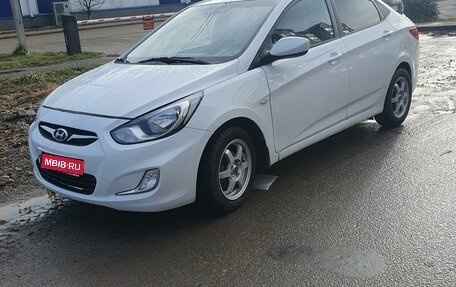 Hyundai Solaris II рестайлинг, 2013 год, 670 000 рублей, 1 фотография